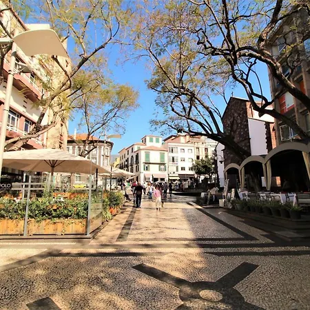 Heart Old Town Center 5 Stars 아파트 푼샬